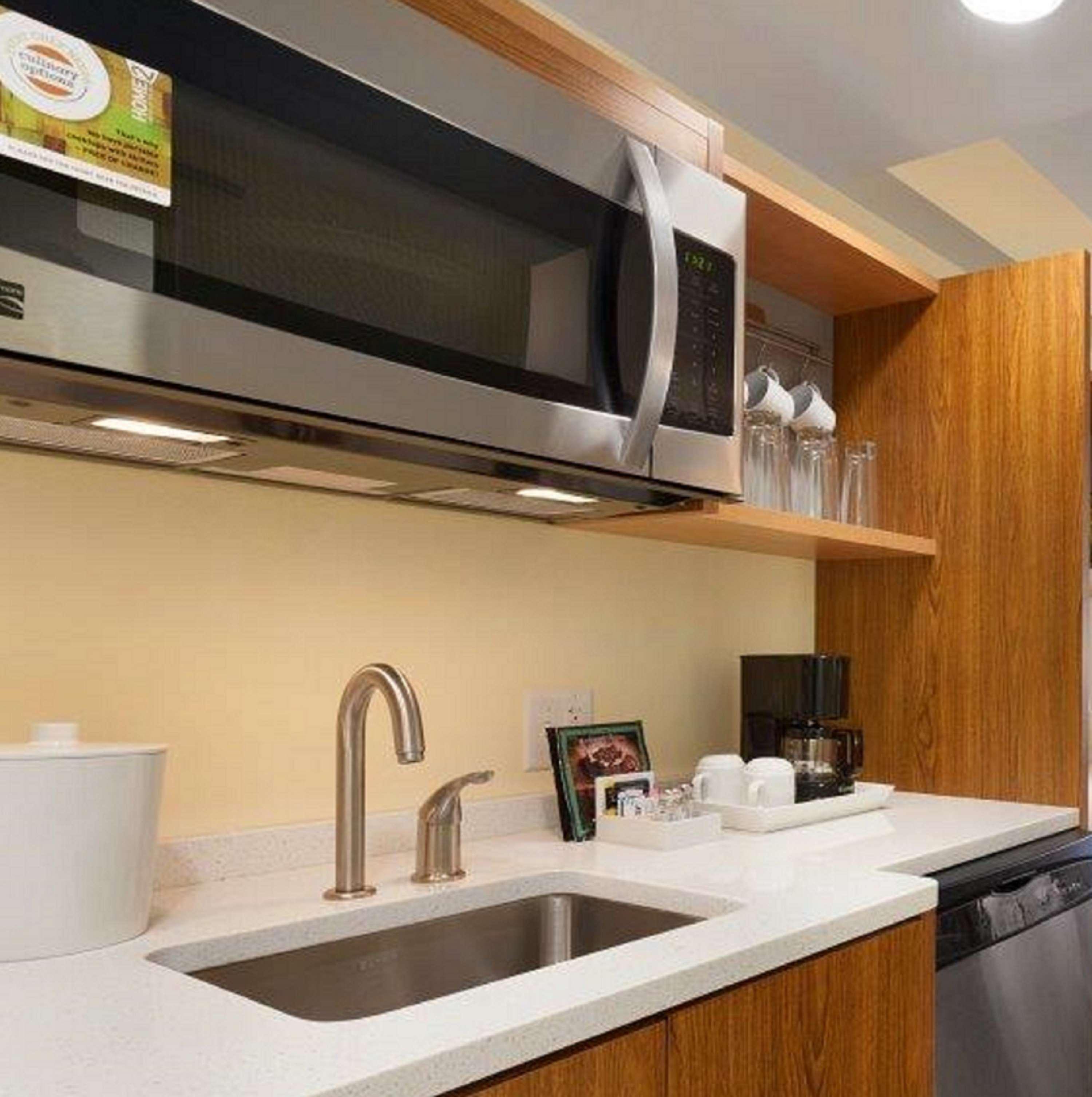 Hotel Home2 By Hilton Champaign/urbana 3*