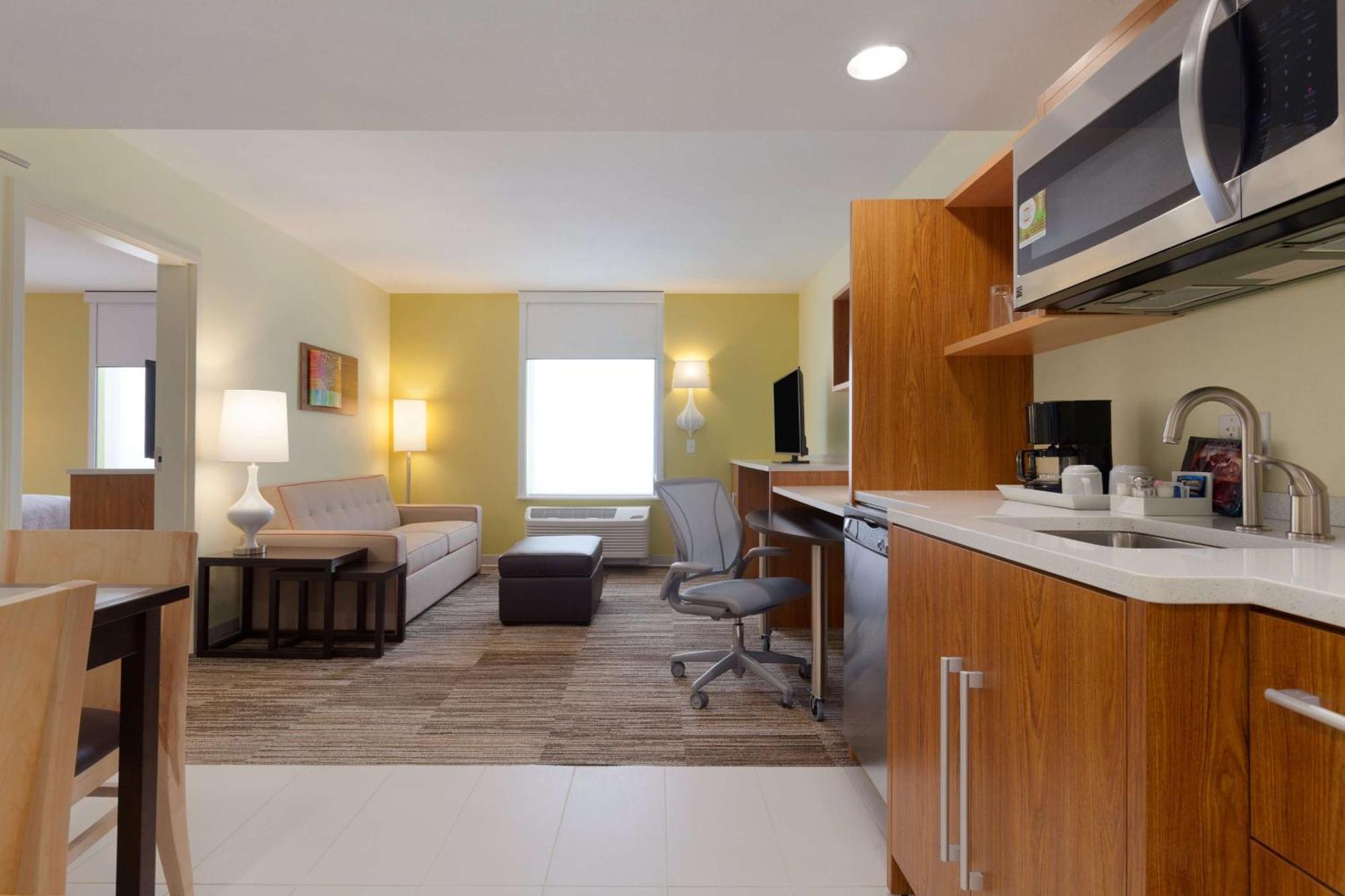 Home2 By Hilton Champaign/urbana Hotel