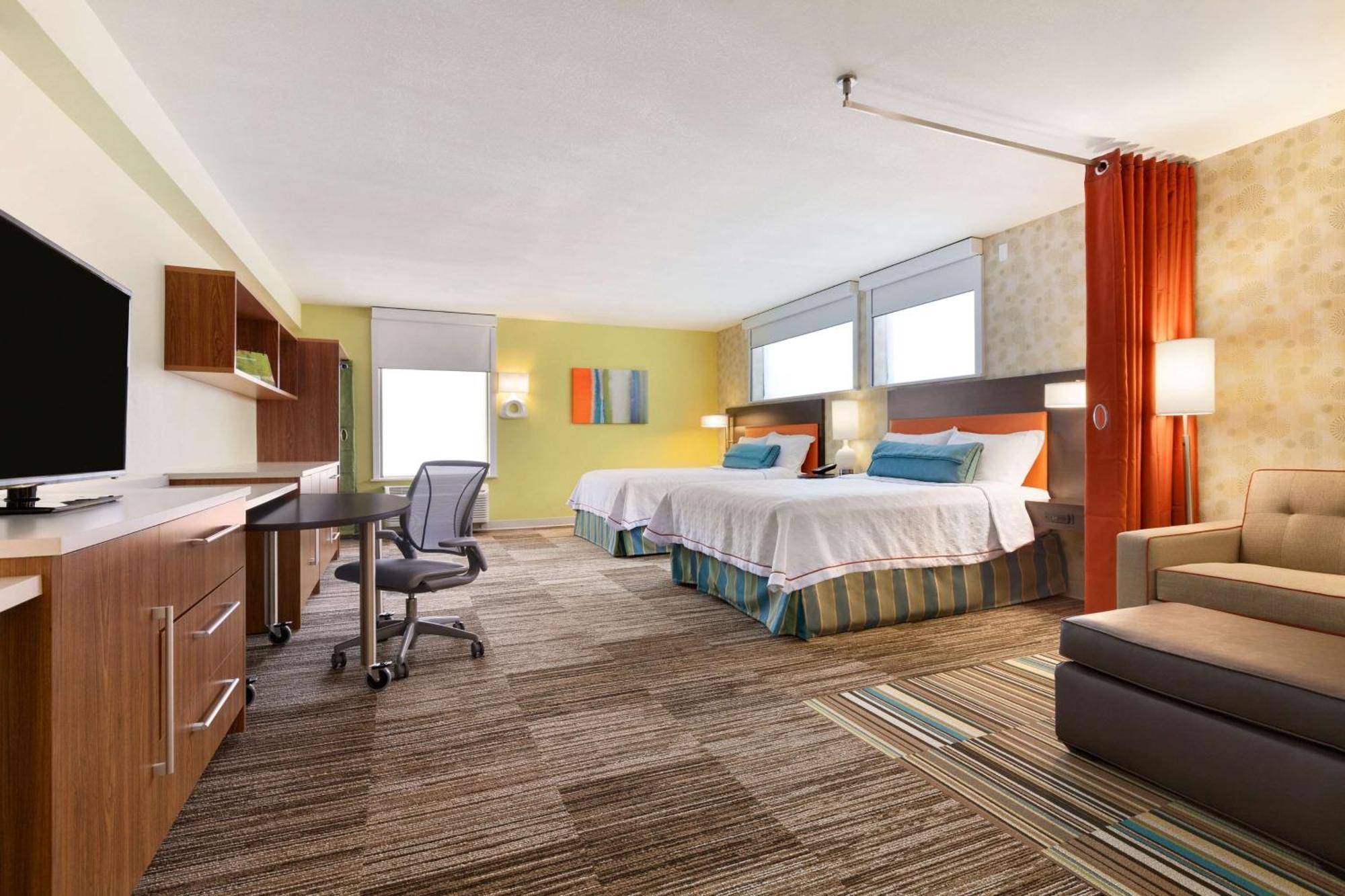 Home2 By Hilton Champaign/urbana Hotel 3*