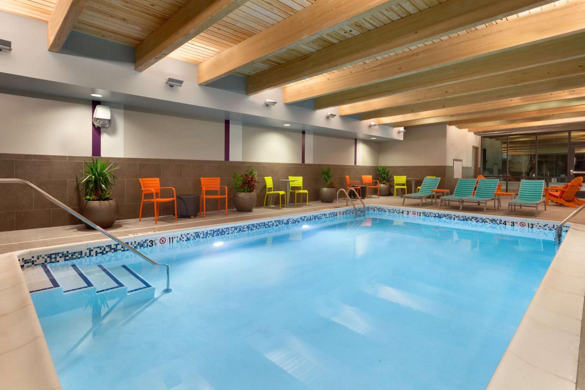 Hotel Home2 By Hilton Champaign/urbana