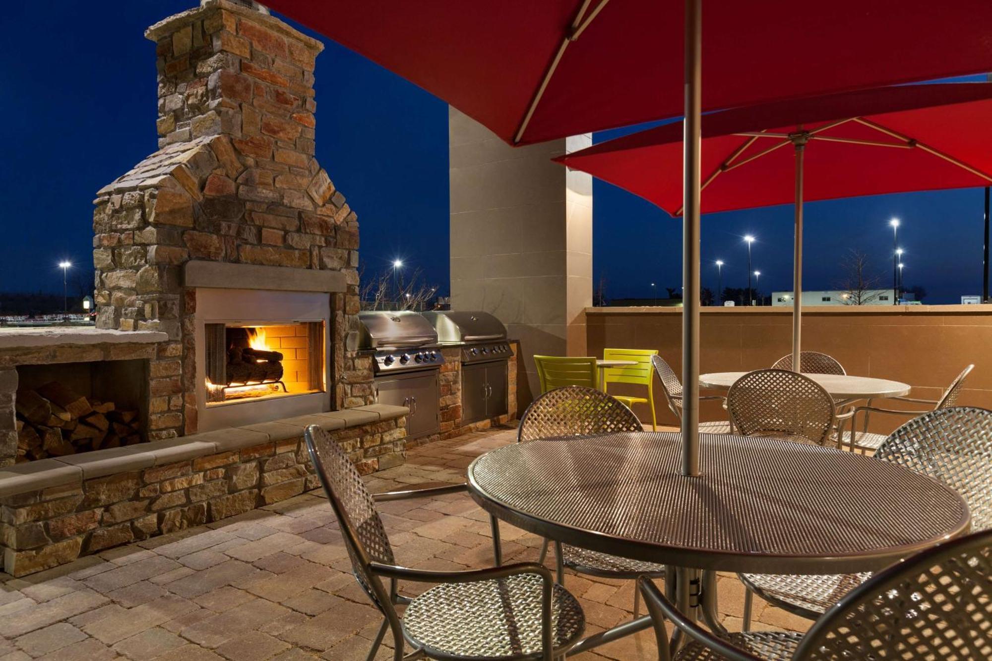 Home2 By Hilton Champaign/urbana 3* Champaign