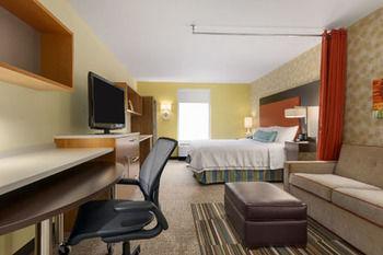 Home2 By Hilton Champaign/urbana Hotel 3*
