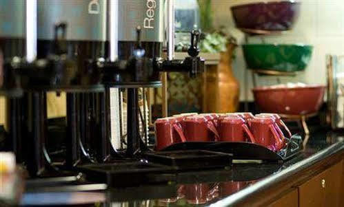 Home2 By Hilton Champaign/urbana Hotel 3*